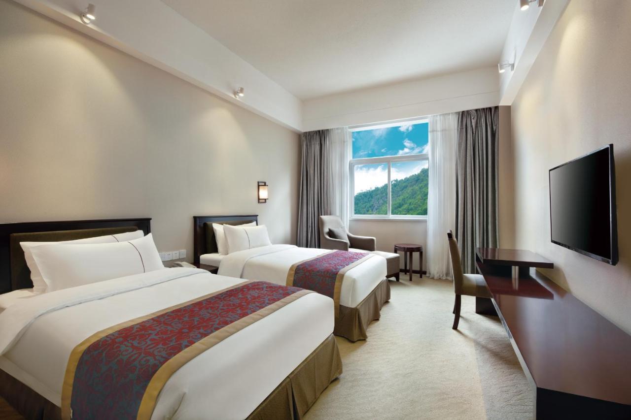 Ramada Encore Daocheng Yading Exterior foto